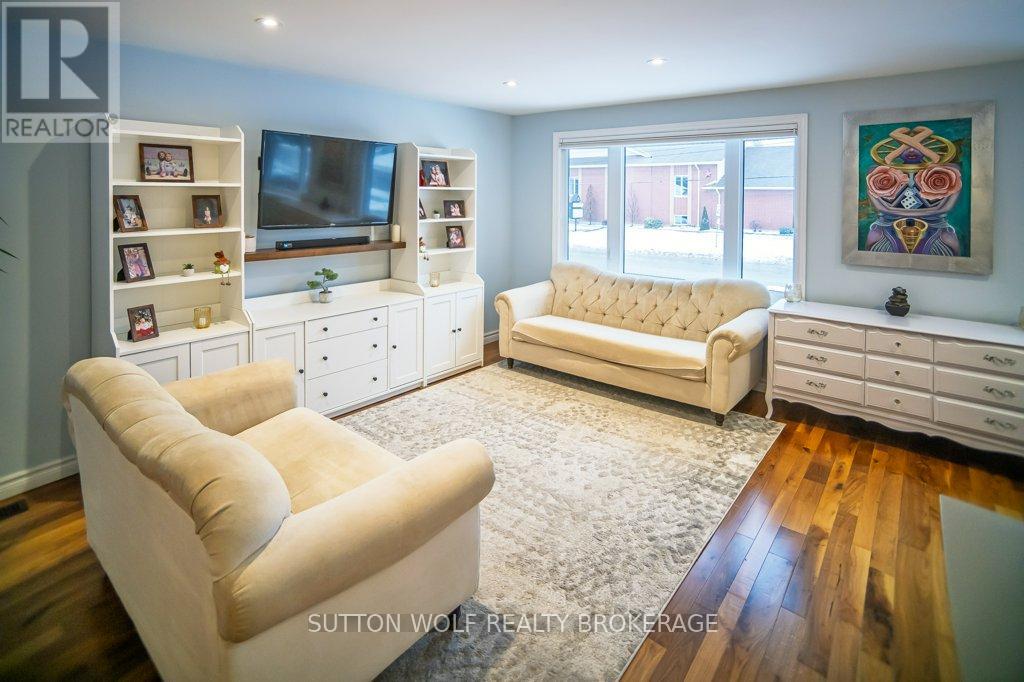 358 Drury Lane, Strathroy-Caradoc, Ontario  N7G 3G1 - Photo 5 - X12685706