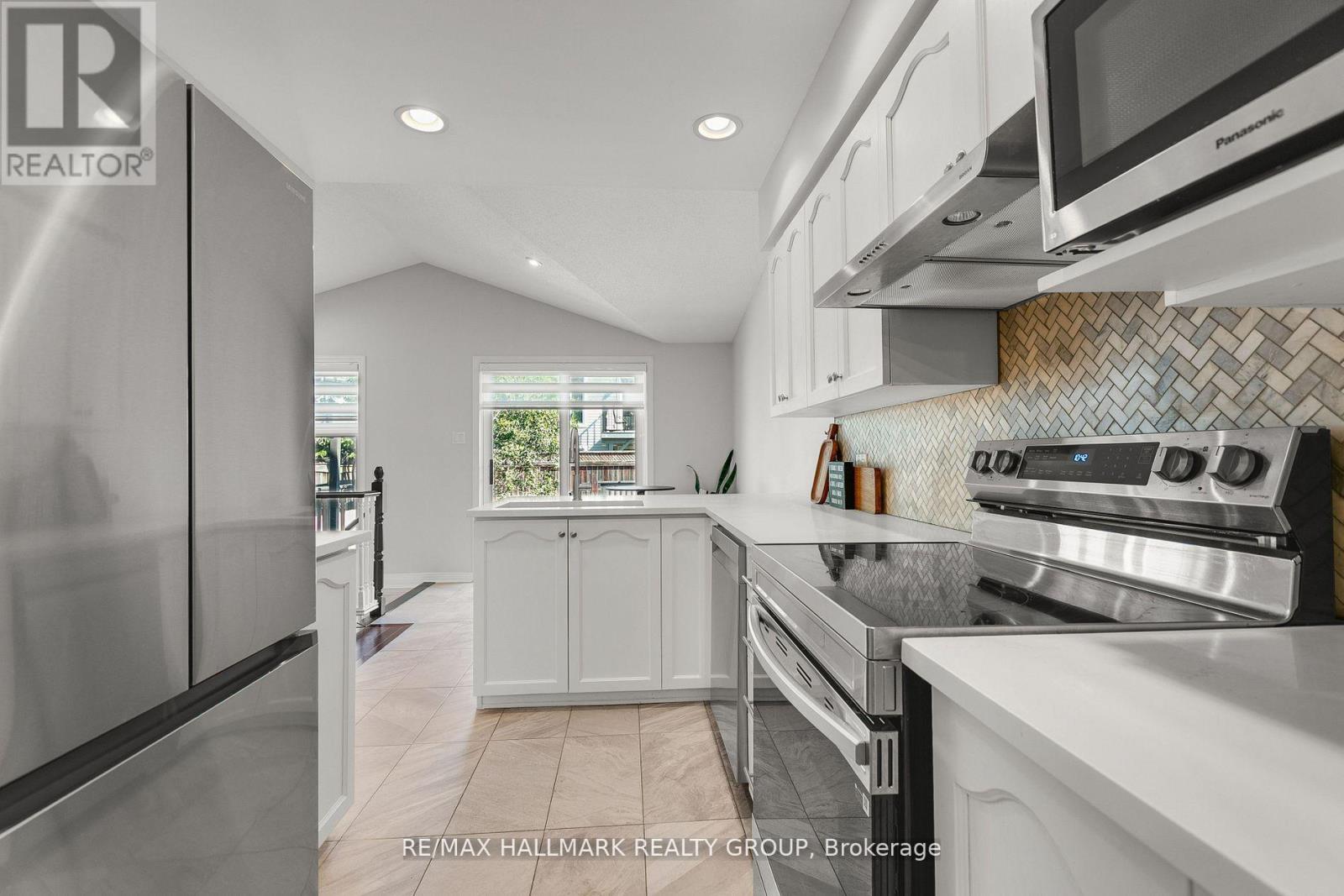 31 Saddlesmith Circle, Ottawa, Ontario  K2M 2Y8 - Photo 10 - X12685714