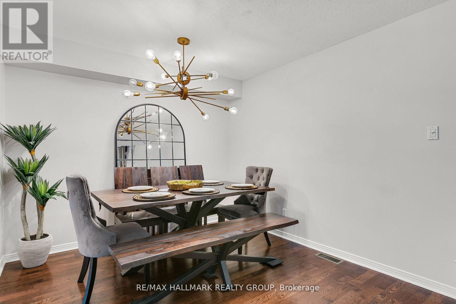 31 Saddlesmith Circle, Ottawa, Ontario  K2M 2Y8 - Photo 8 - X12685714