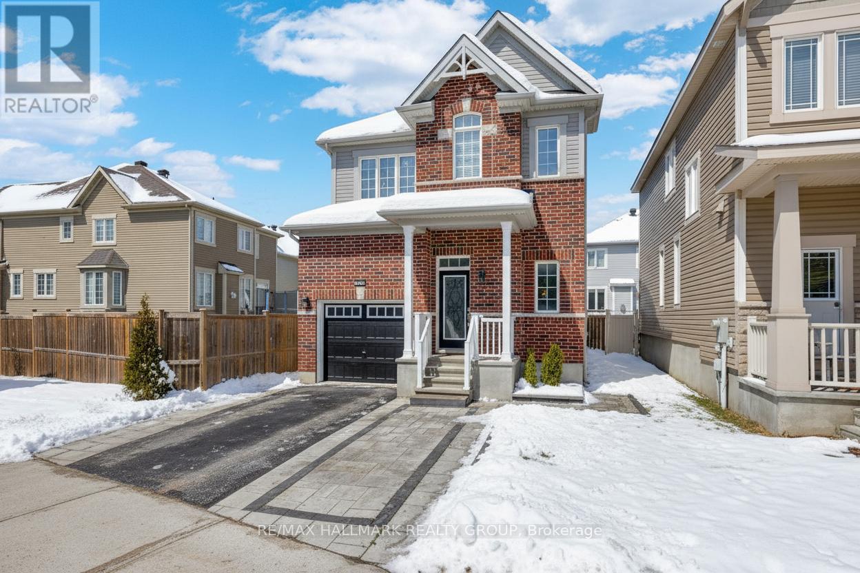 229 Meadowbreeze Drive, Ottawa, Ontario  K2M 3A6 - Photo 3 - X12685742