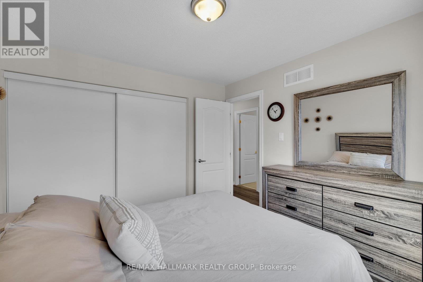 229 Meadowbreeze Drive, Ottawa, Ontario  K2M 3A6 - Photo 38 - X12685742