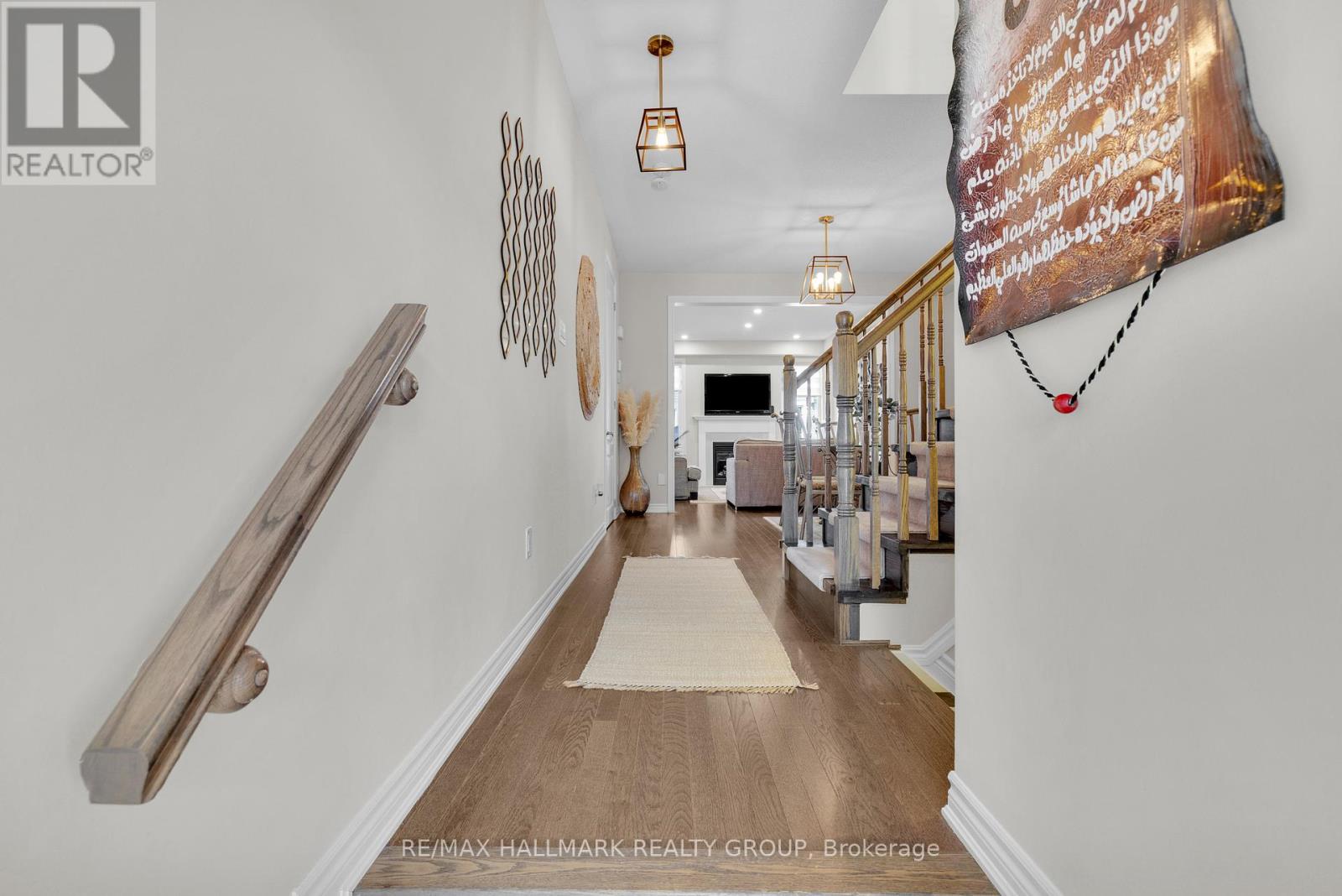 229 Meadowbreeze Drive, Ottawa, Ontario  K2M 3A6 - Photo 5 - X12685742