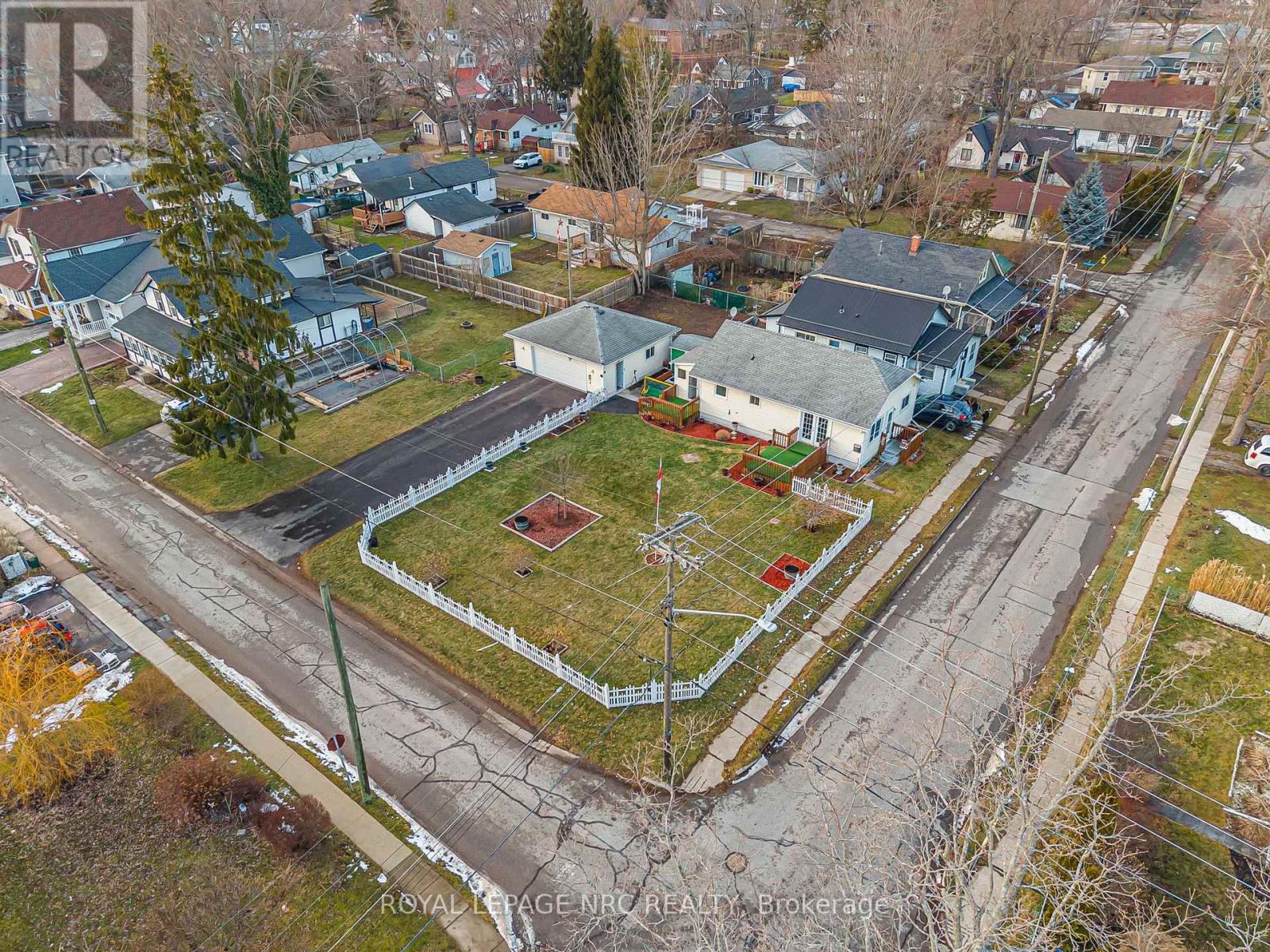 225 Derby Road, Fort Erie, Ontario  L0S 1B0 - Photo 29 - X12685746