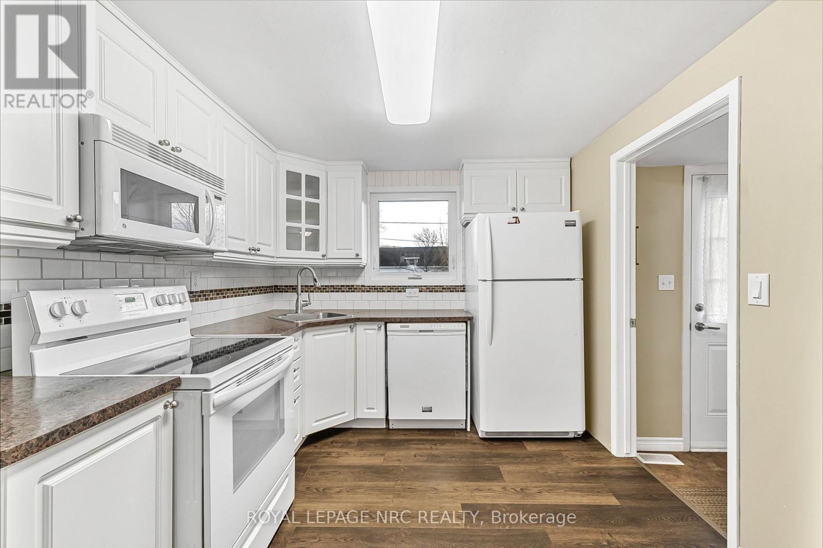 225 Derby Road, Fort Erie, Ontario  L0S 1B0 - Photo 8 - X12685746