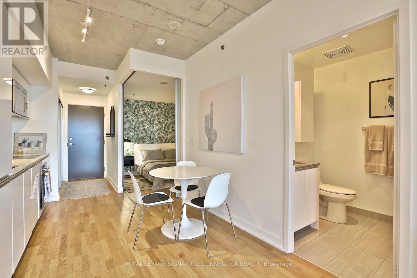 830 - 20 Minowan Miikan Lane, Toronto, Ontario  M6J 0E5 - Photo 8 - C12633786