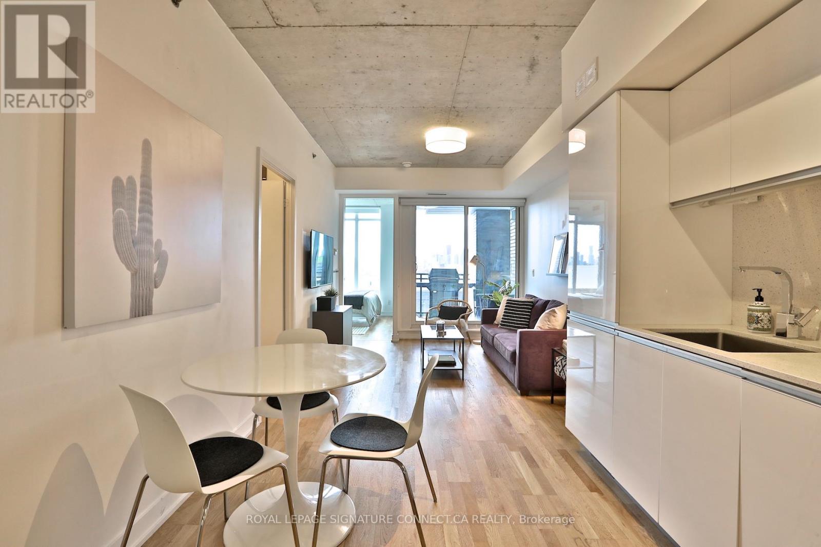 830 - 20 Minowan Miikan Lane, Toronto, Ontario  M6J 0E5 - Photo 3 - C12633786