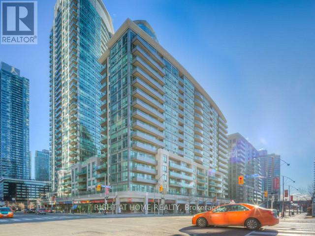 602 - 51 LOWER SIMCOE STREET, Toronto, Ontario