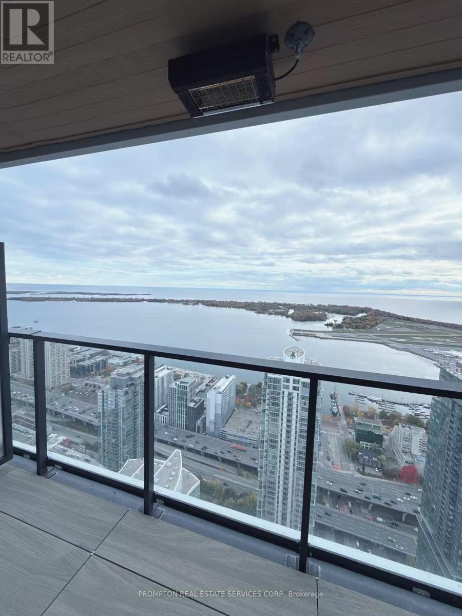 6908 - 3 Concord Cityplace Way, Toronto, Ontario  M5V 0X4 - Photo 19 - C12685712