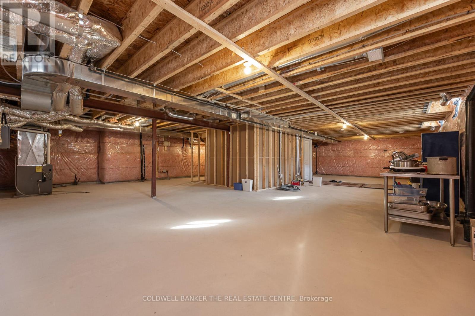 28 Bellflower Crescent, Adjala-Tosorontio, Ontario  L0G 1W0 - Photo 34 - N12685664