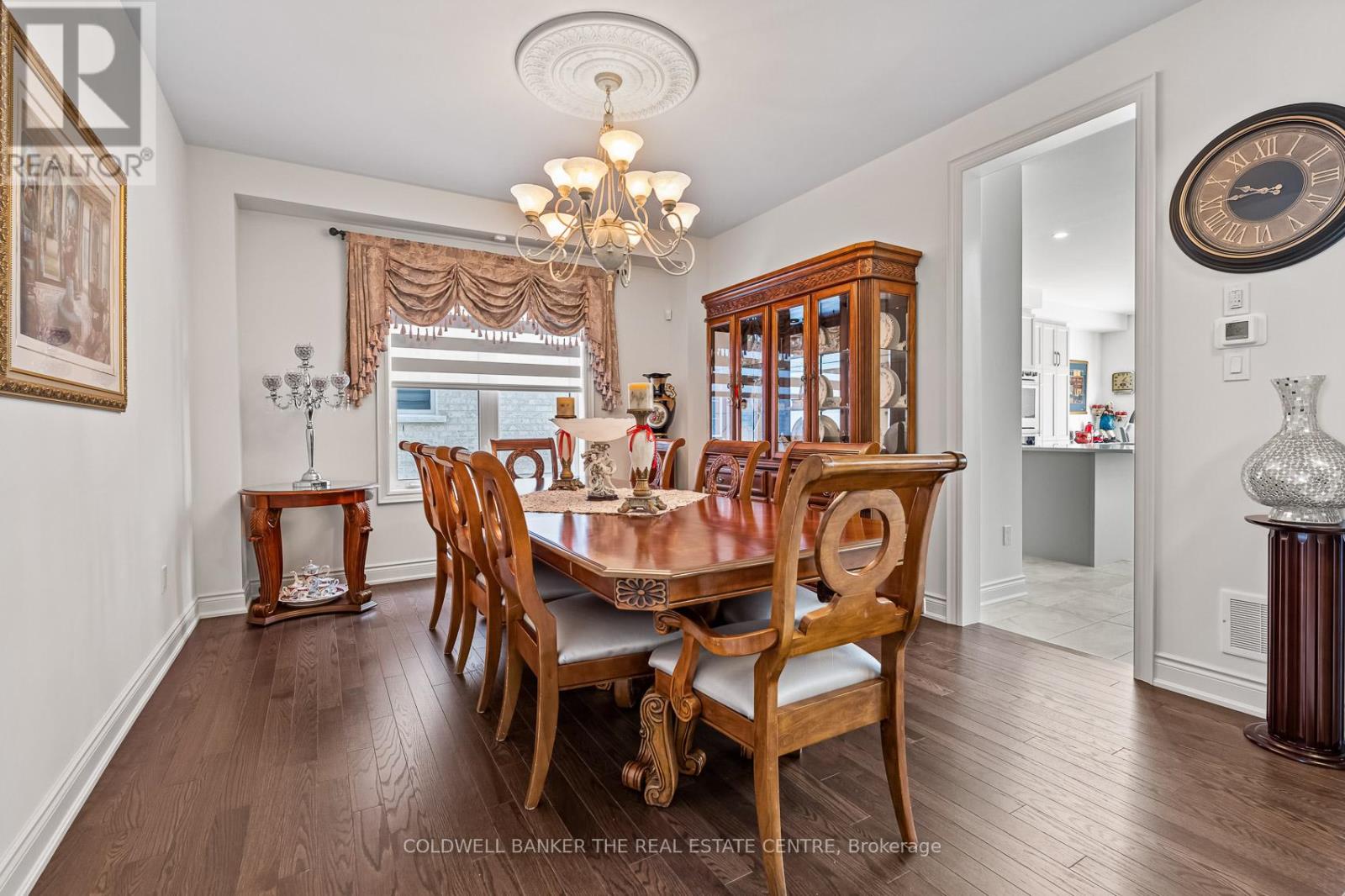 28 Bellflower Crescent, Adjala-Tosorontio, Ontario  L0G 1W0 - Photo 4 - N12685664