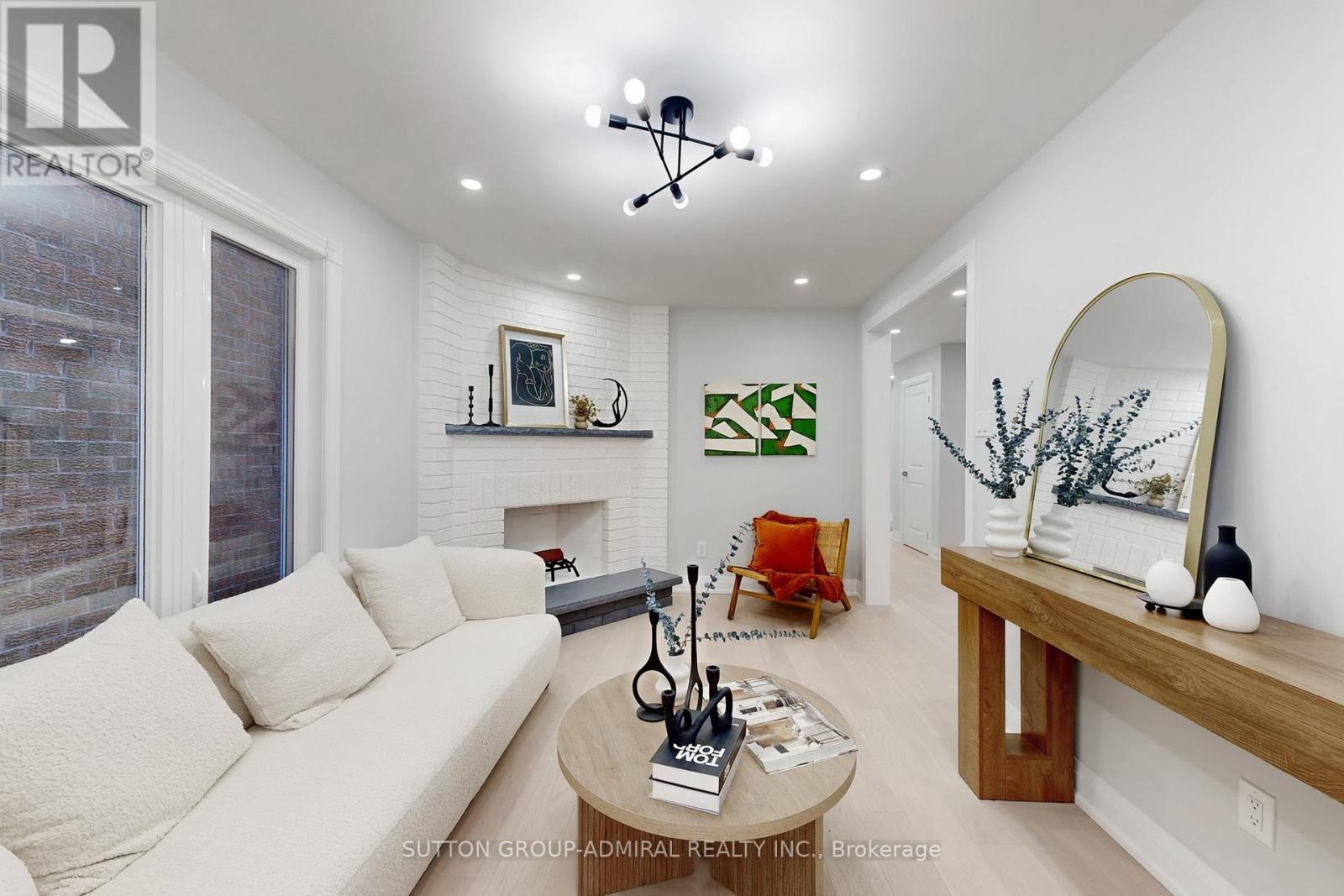 31 Whitney Place, Vaughan, Ontario  L4J 6V9 - Photo 5 - N12685680