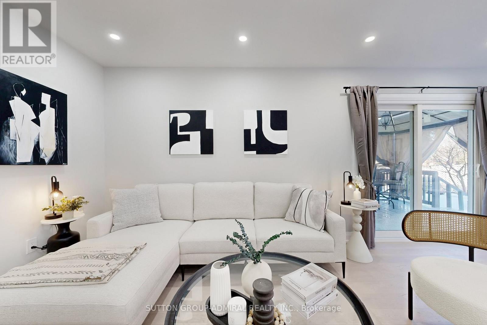 31 Whitney Place, Vaughan, Ontario  L4J 6V9 - Photo 7 - N12685680