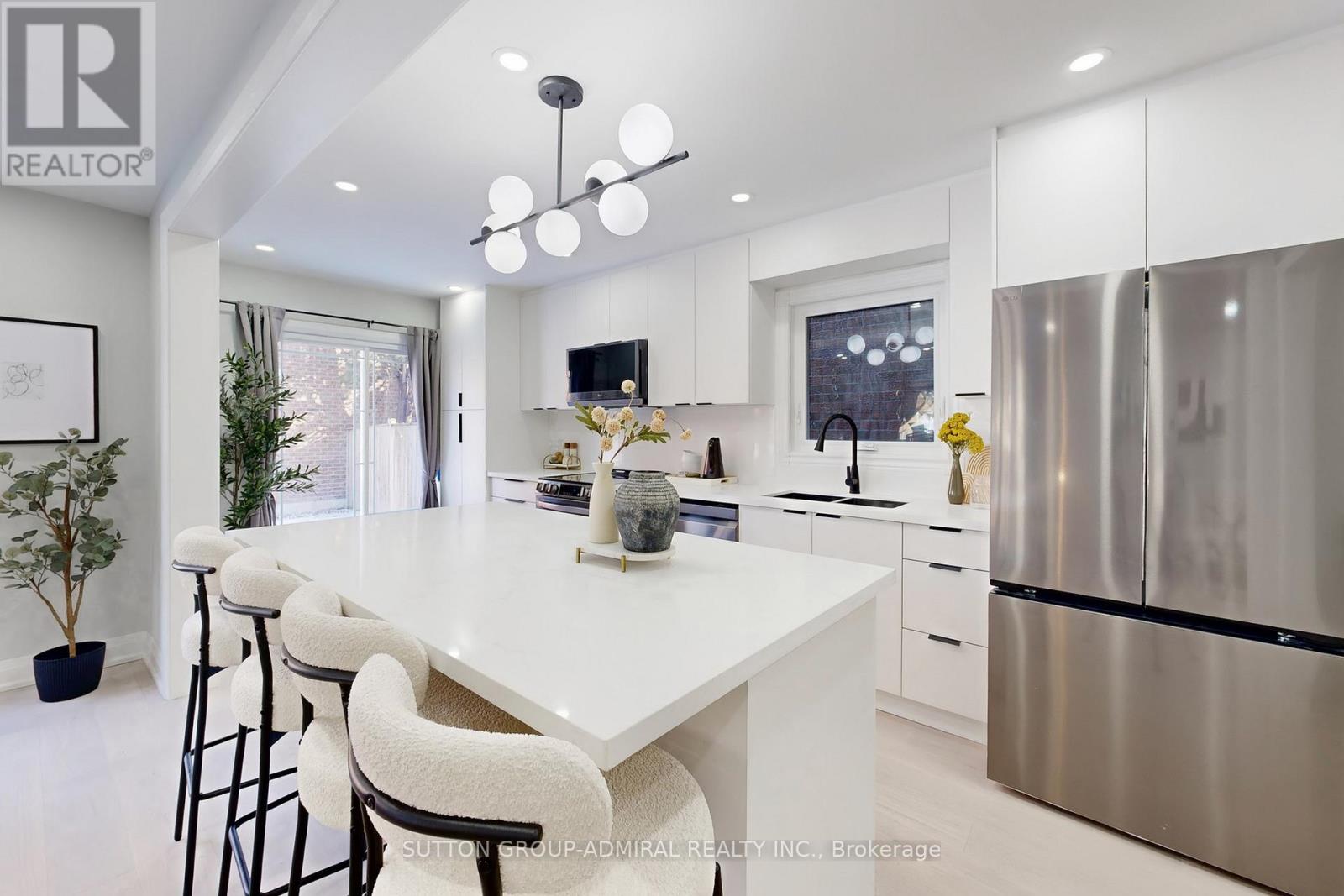 31 Whitney Place, Vaughan, Ontario  L4J 6V9 - Photo 9 - N12685680