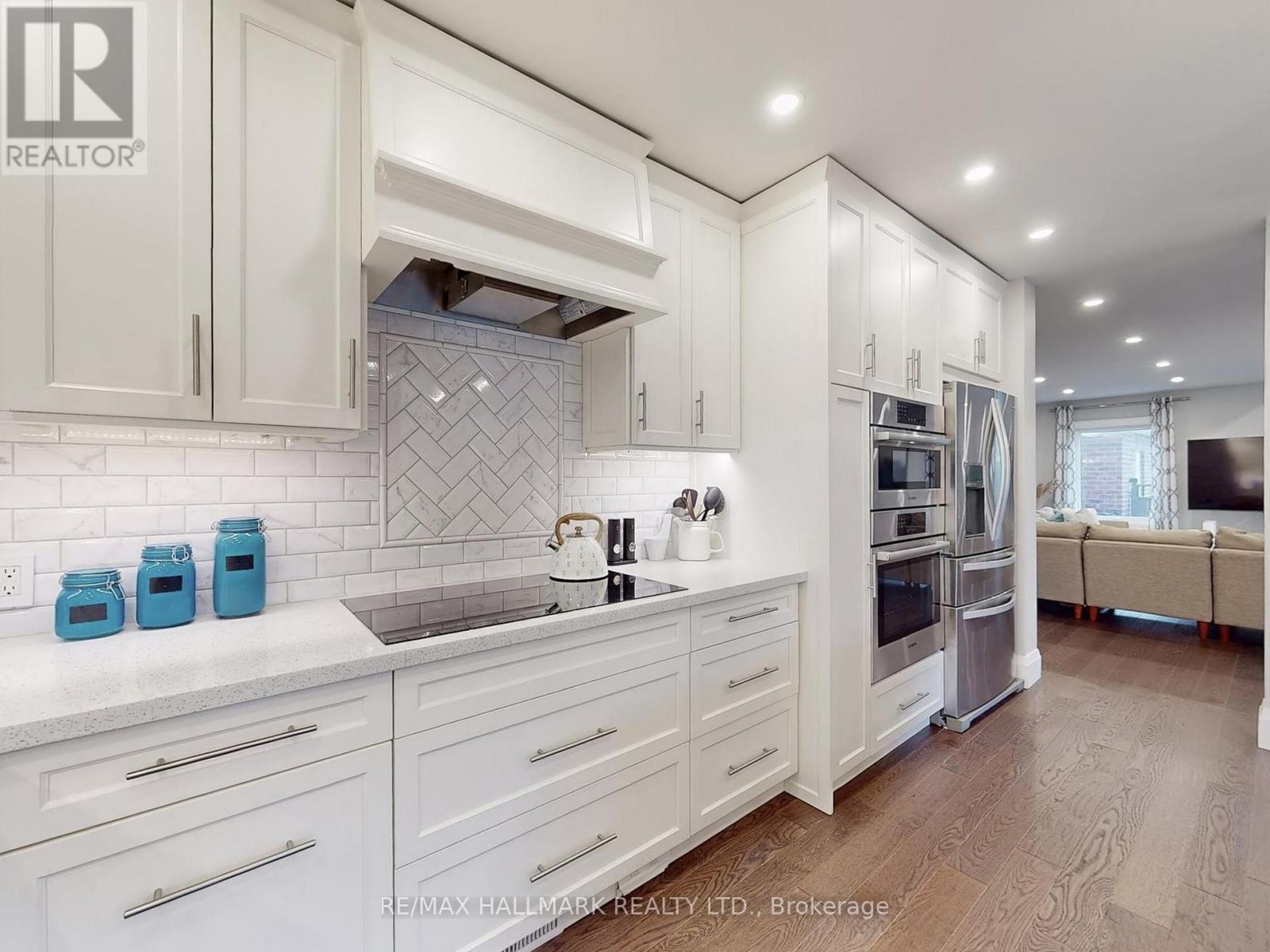 165 Lori Avenue, Whitchurch-Stouffville, Ontario  L4A 1K2 - Photo 11 - N12685720