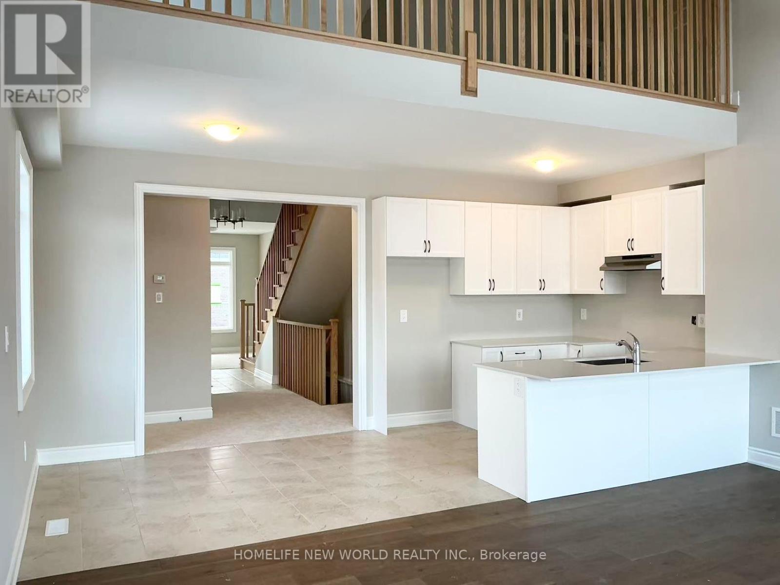 2 Shelson Place, Georgina, Ontario  L0E 1R0 - Photo 6 - N12685778