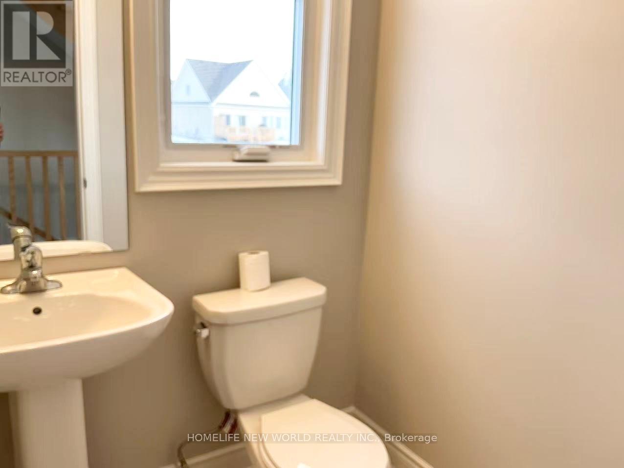 2 Shelson Place, Georgina, Ontario  L0E 1R0 - Photo 9 - N12685778