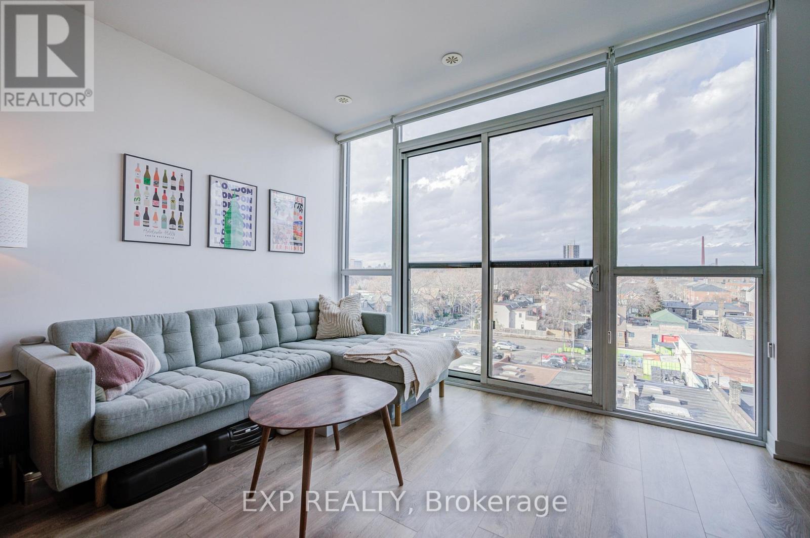 604 - 899 Queen Street E, Toronto, Ontario  M4M 0C8 - Photo 2 - E12679932