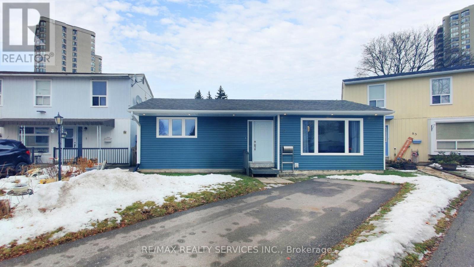 87 HUNTINGWOOD CRESCENT, Brampton, Ontario