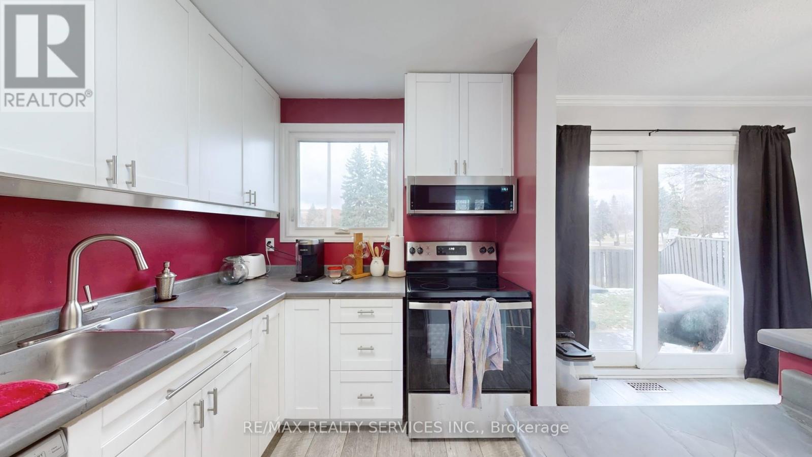 87 Huntingwood Crescent, Brampton, Ontario  L6S 1S5 - Photo 10 - W12685704