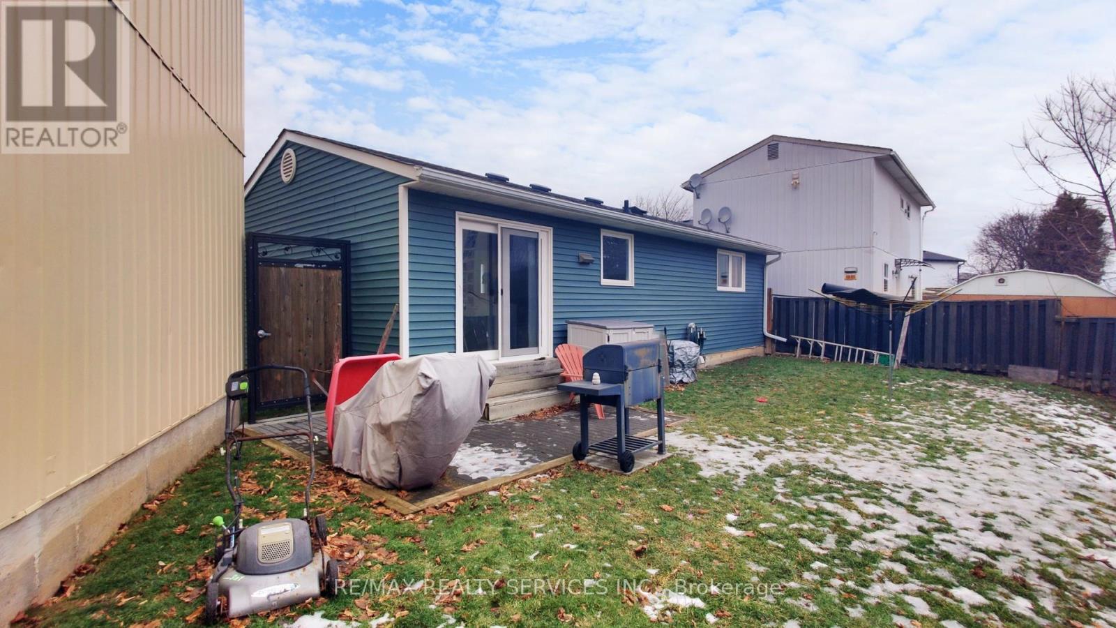 87 Huntingwood Crescent, Brampton, Ontario  L6S 1S5 - Photo 24 - W12685704