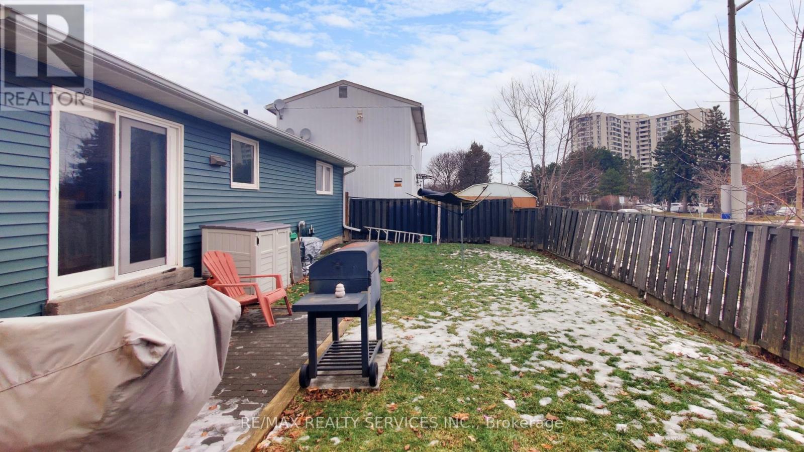 87 Huntingwood Crescent, Brampton, Ontario  L6S 1S5 - Photo 26 - W12685704