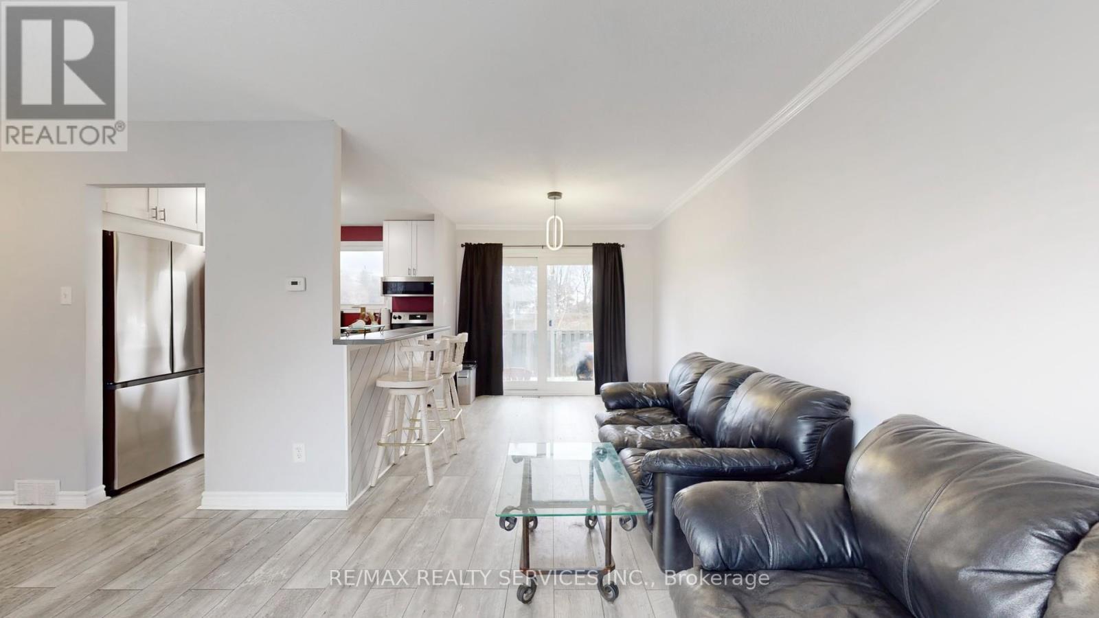 87 Huntingwood Crescent, Brampton, Ontario  L6S 1S5 - Photo 3 - W12685704