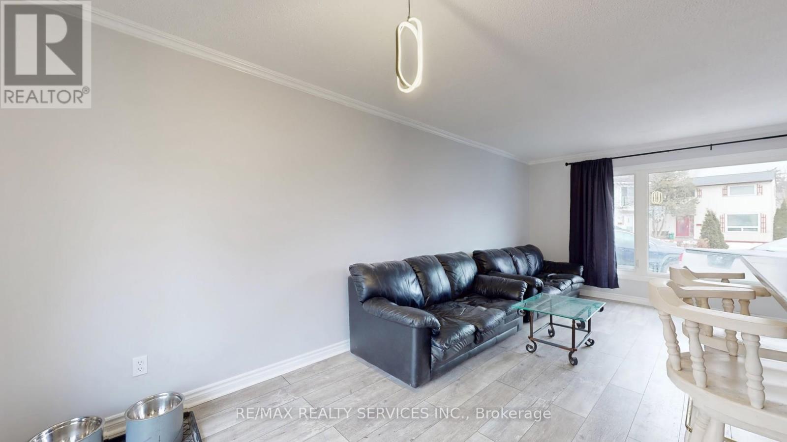 87 Huntingwood Crescent, Brampton, Ontario  L6S 1S5 - Photo 7 - W12685704