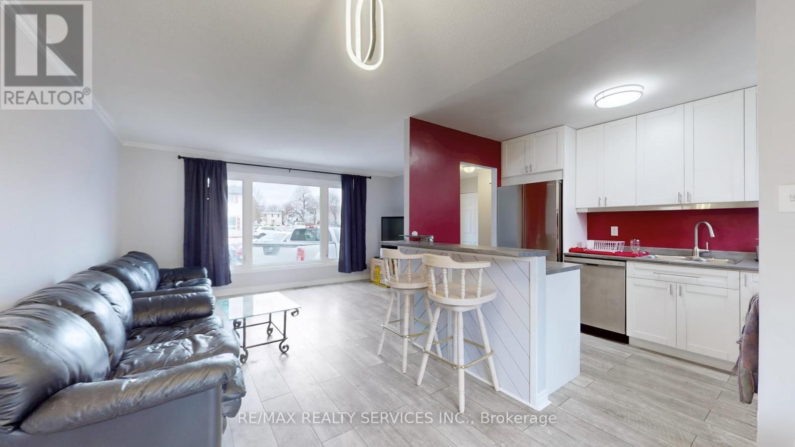 87 Huntingwood Crescent, Brampton, Ontario  L6S 1S5 - Photo 8 - W12685704