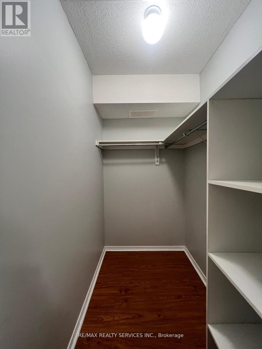 97 - 60 Fairwood Circle, Brampton, Ontario  L6R 0Y6 - Photo 10 - W12685766