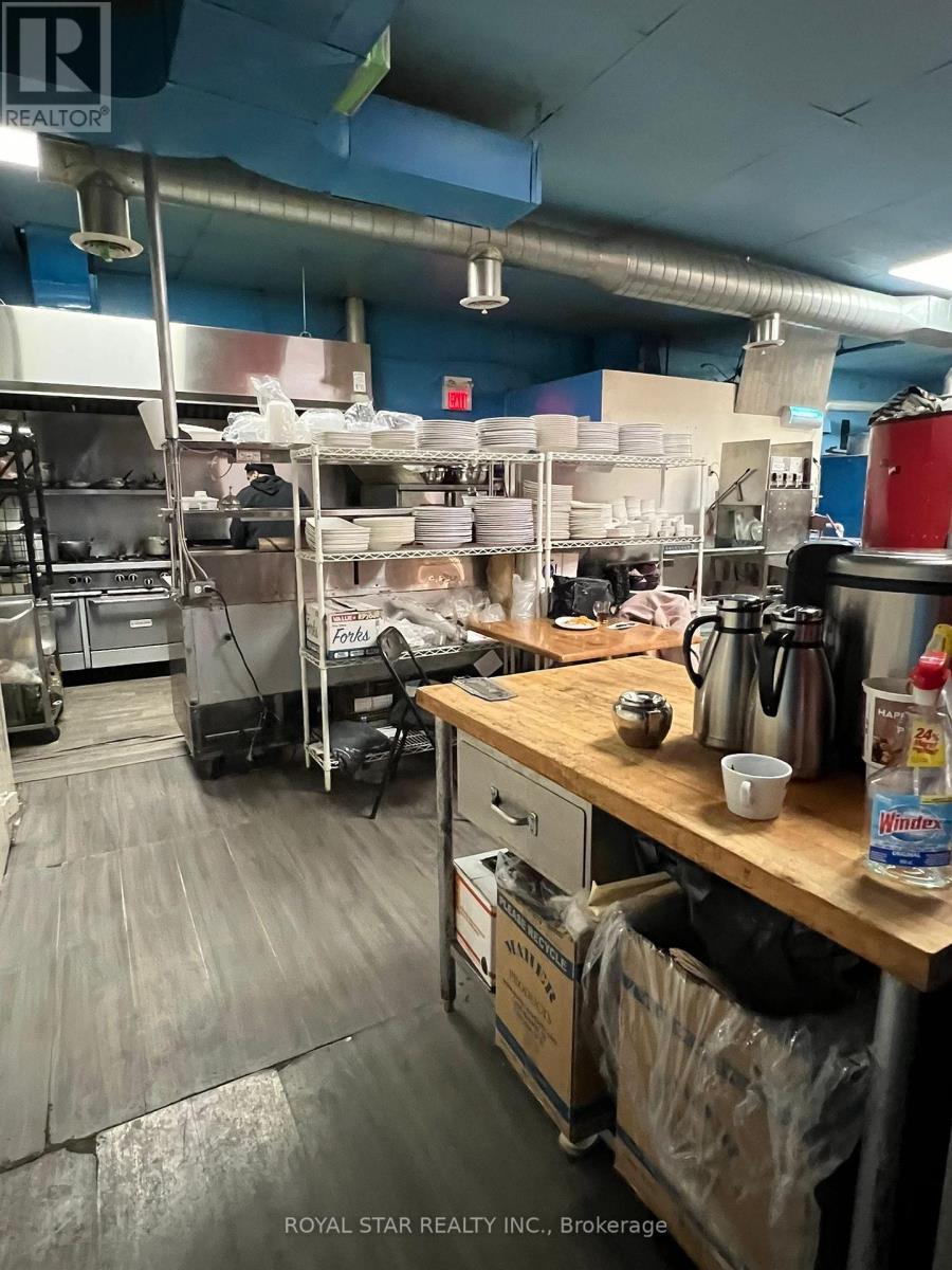 6&7 - 9300 Keele Street, Vaughan, Ontario  L6A 1P4 - Photo 17 - N12684662