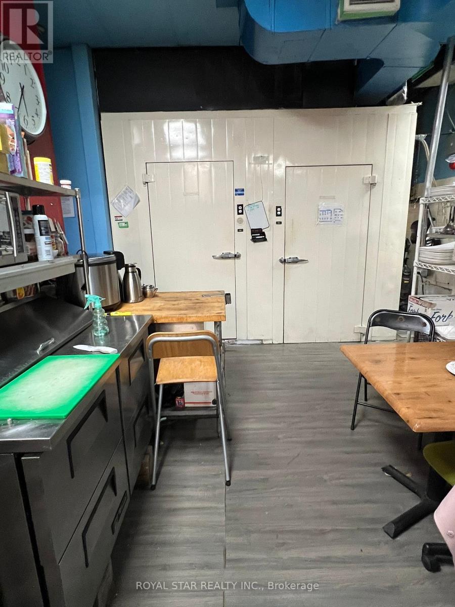 6&7 - 9300 Keele Street, Vaughan, Ontario  L6A 1P4 - Photo 18 - N12684662