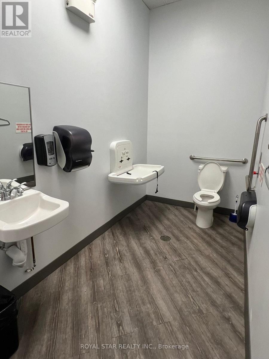 6&7 - 9300 Keele Street, Vaughan, Ontario  L6A 1P4 - Photo 24 - N12684662