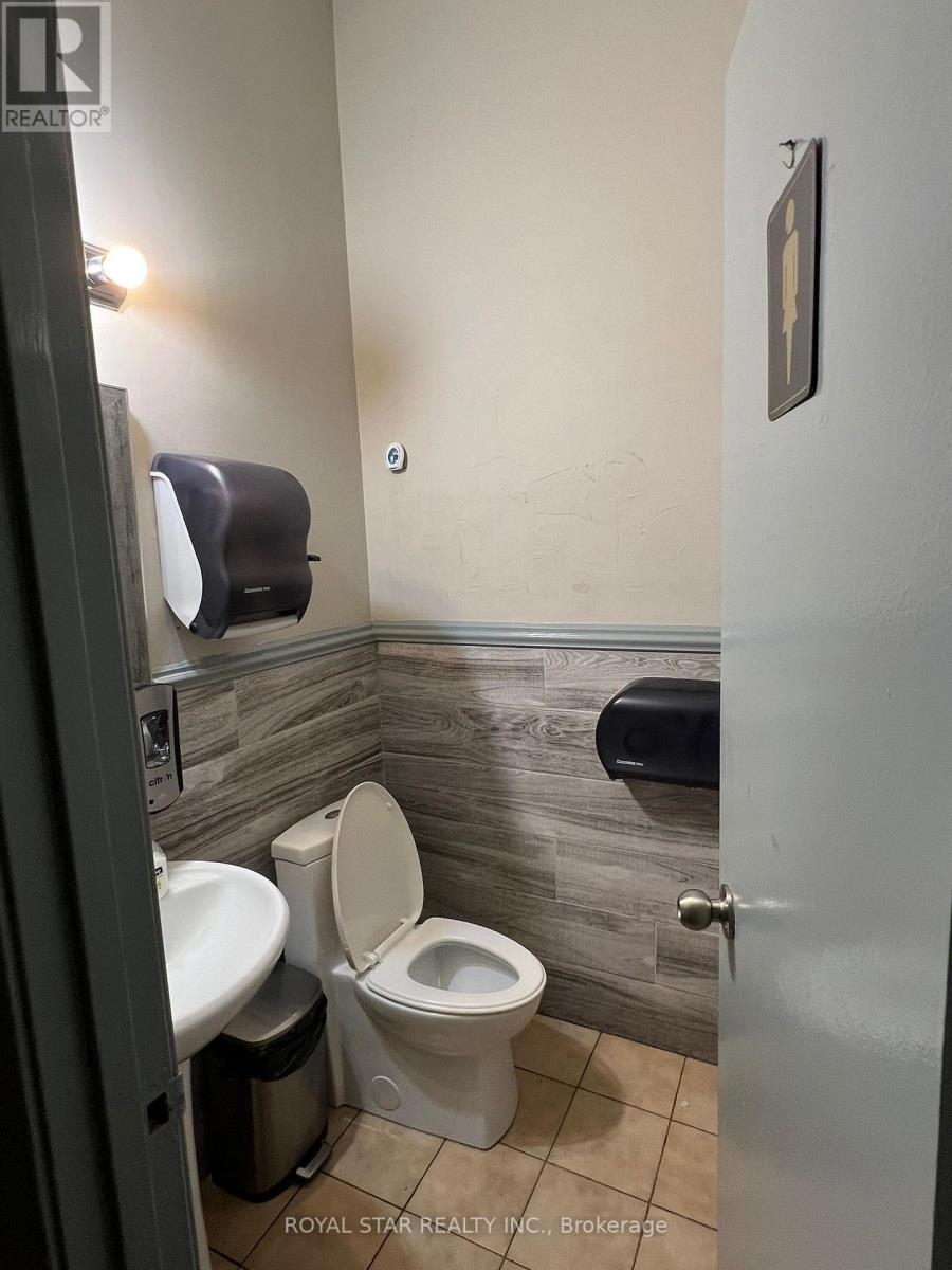 6&7 - 9300 Keele Street, Vaughan, Ontario  L6A 1P4 - Photo 26 - N12684662