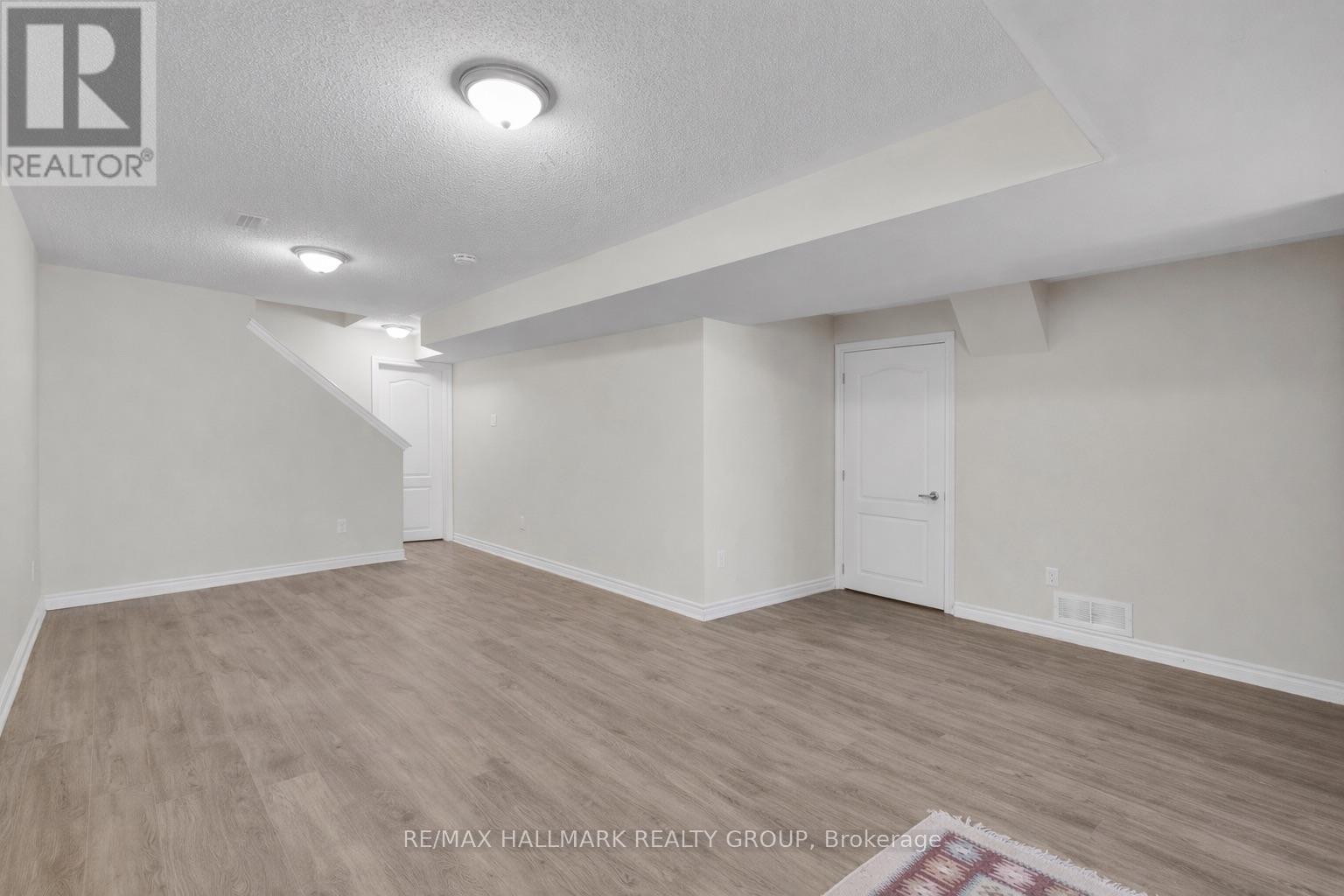 229 Meadowbreeze Drive, Ottawa, Ontario  K2M 3A6 - Photo 44 - X12685742