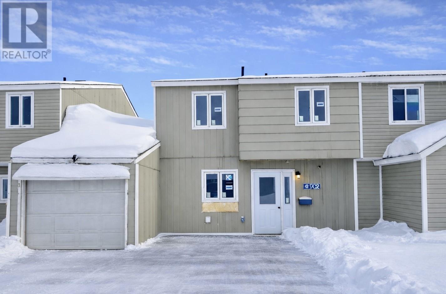 902 Hamilton Street, Labrador City, Newfoundland & Labrador  A2V 1H6 - Photo 1 - 1293645