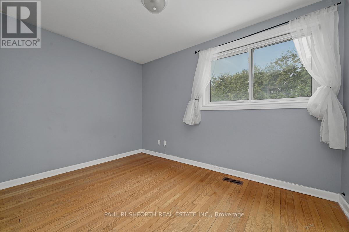 892 Baseline Road, Ottawa, Ontario  K2C 0A4 - Photo 13 - X12680836