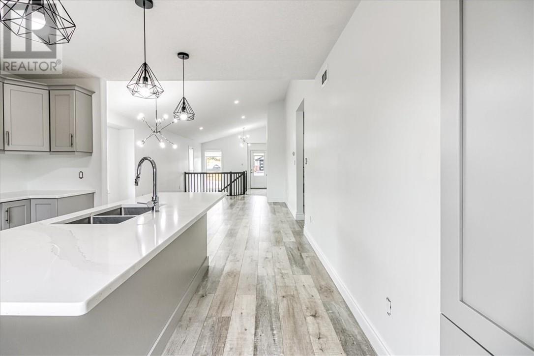 66 Meadowgreen Drive, Garson, Ontario  P3L 1G8 - Photo 12 - 2125233