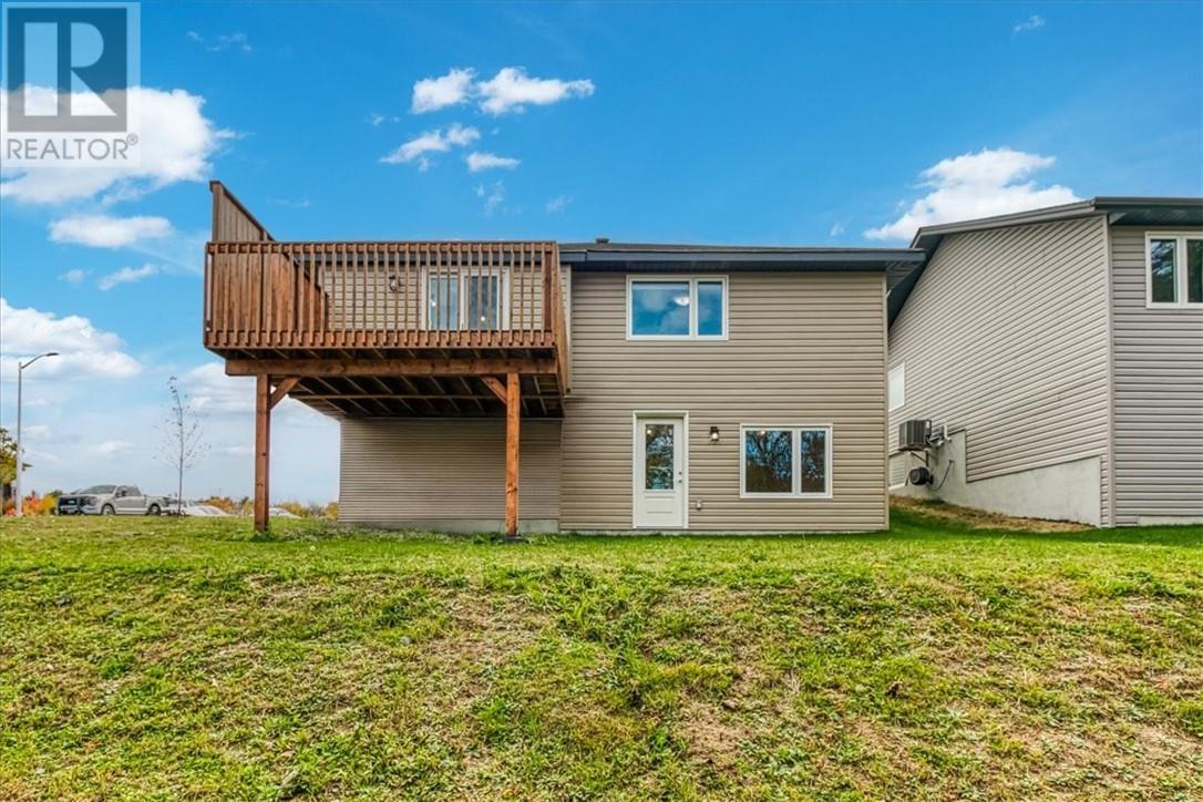 66 Meadowgreen Drive, Garson, Ontario  P3L 1G8 - Photo 3 - 2125233