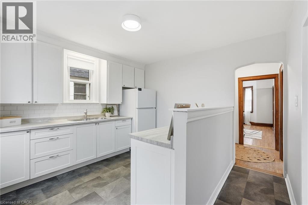 48 Weir Street N, Hamilton, Ontario  L8H 5E6 - Photo 7 - 40794034