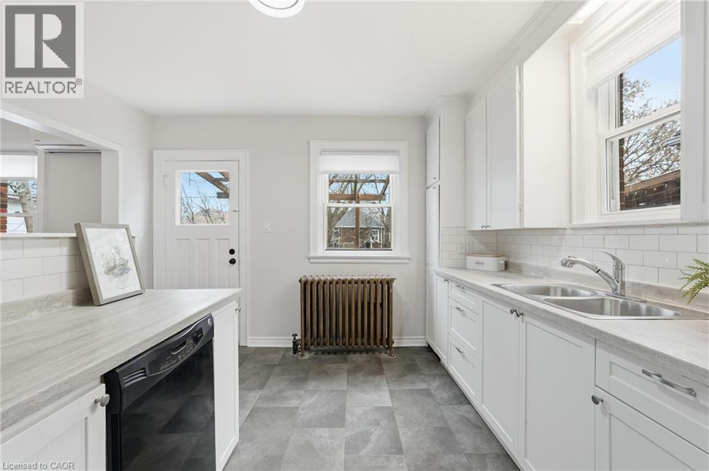 48 Weir Street N, Hamilton, Ontario  L8H 5E6 - Photo 10 - 40794034