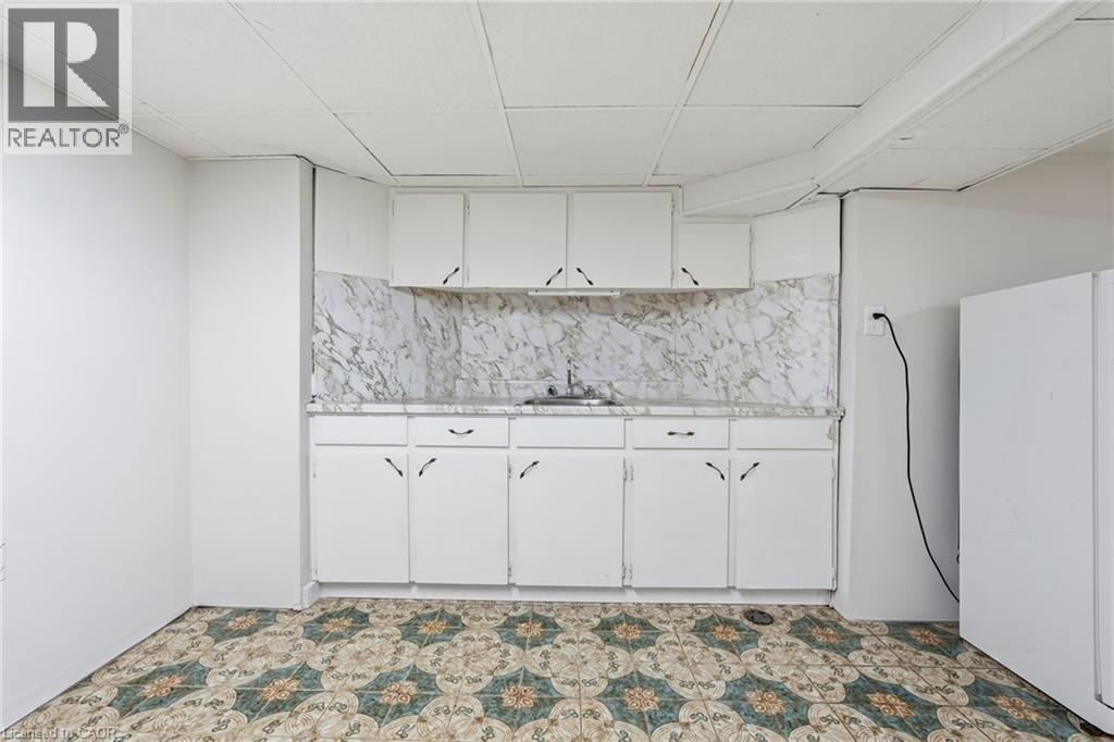 48 Weir Street N, Hamilton, Ontario  L8H 5E6 - Photo 32 - 40794034