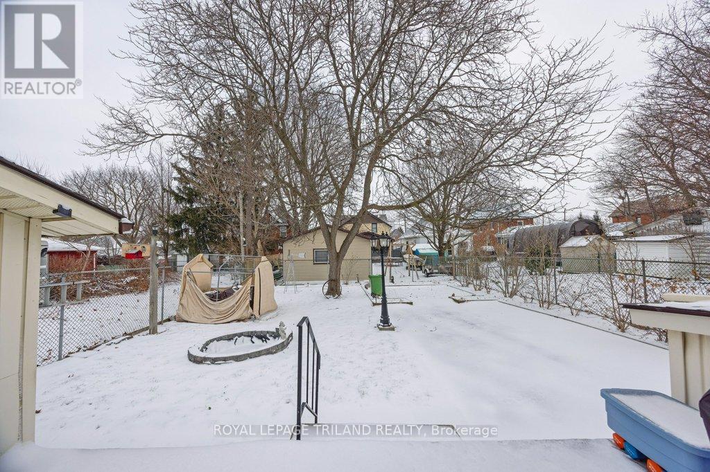 8 Weldon Avenue, St. Thomas, Ontario  N5P 1J6 - Photo 20 - X12685902