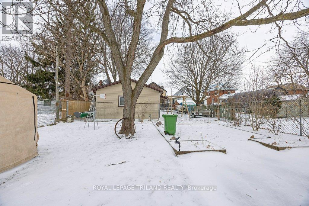 8 Weldon Avenue, St. Thomas, Ontario  N5P 1J6 - Photo 23 - X12685902