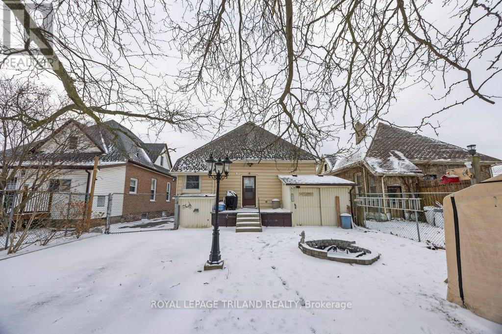 8 Weldon Avenue, St. Thomas, Ontario  N5P 1J6 - Photo 24 - X12685902