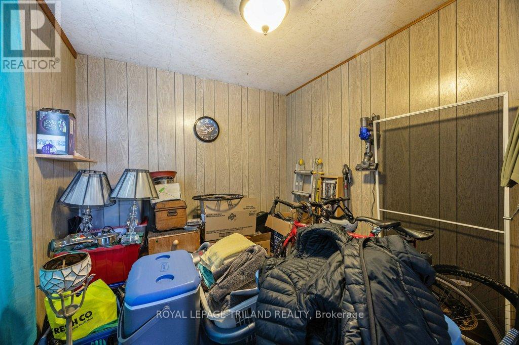 8 Weldon Avenue, St. Thomas, Ontario  N5P 1J6 - Photo 8 - X12685902