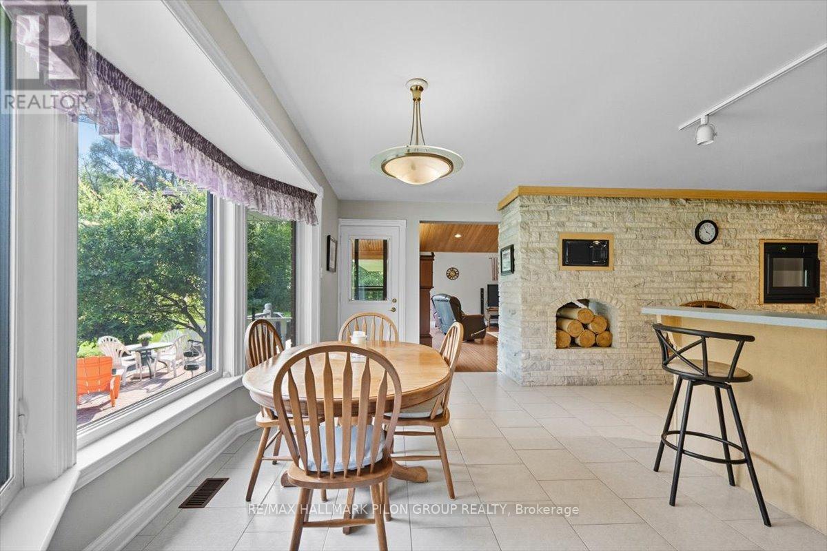 1717 Lakeshore Drive, Ottawa, Ontario  K4P 1H1 - Photo 13 - X12685848