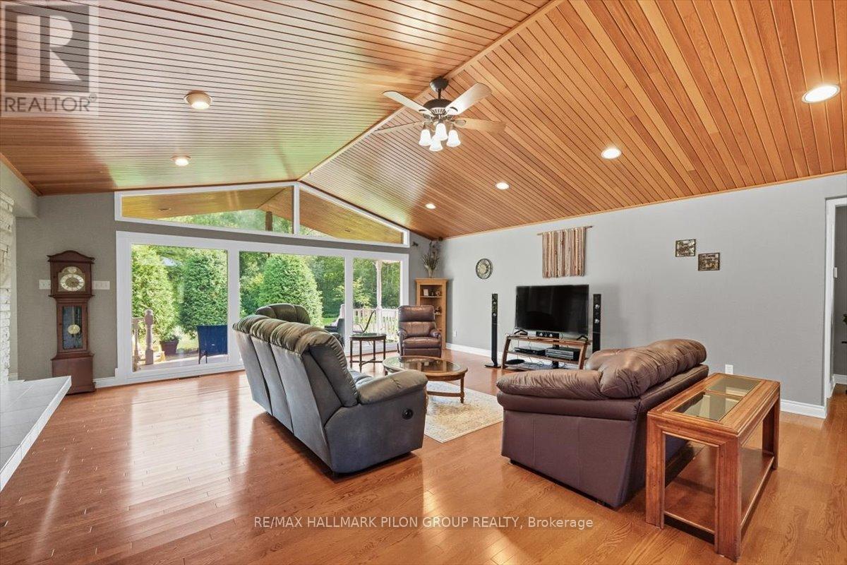 1717 Lakeshore Drive, Ottawa, Ontario  K4P 1H1 - Photo 9 - X12685848