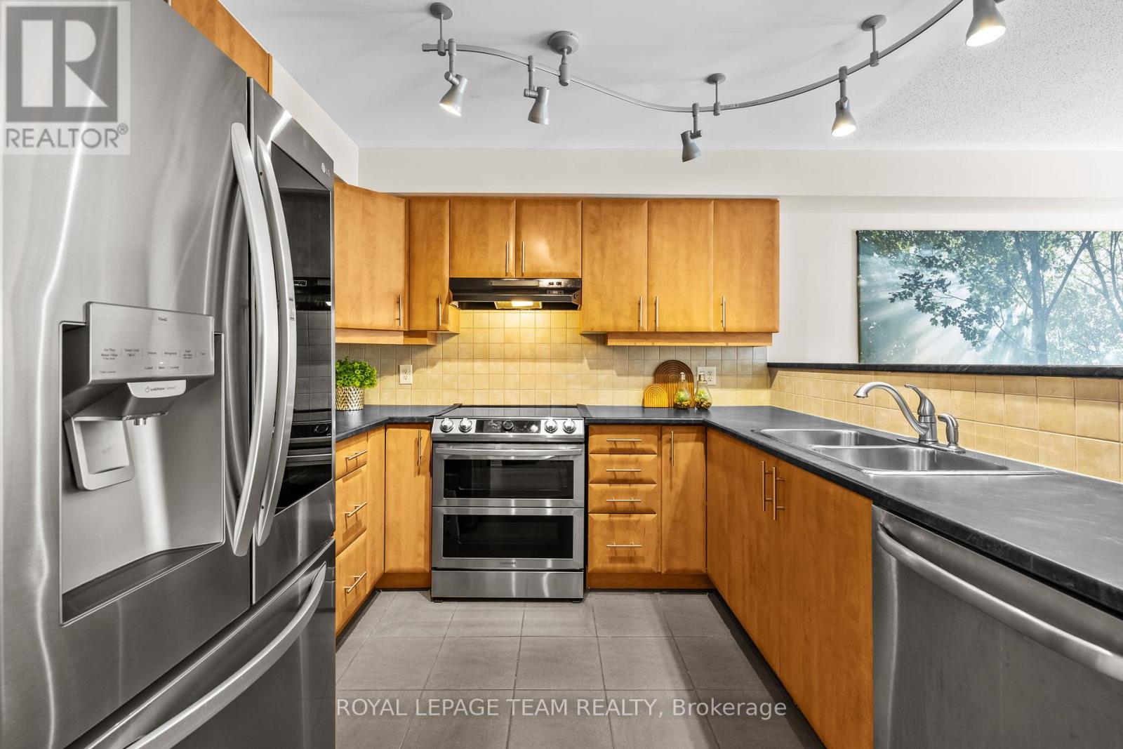 117 Urbancrest Private, Ottawa, Ontario  K2J 0Z6 - Photo 12 - X12685868