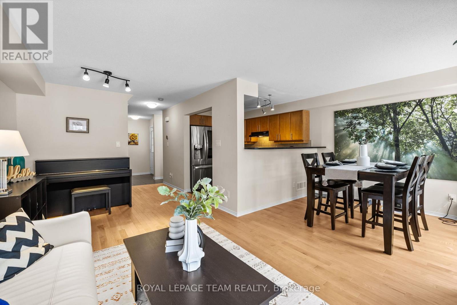 117 Urbancrest Private, Ottawa, Ontario  K2J 0Z6 - Photo 7 - X12685868