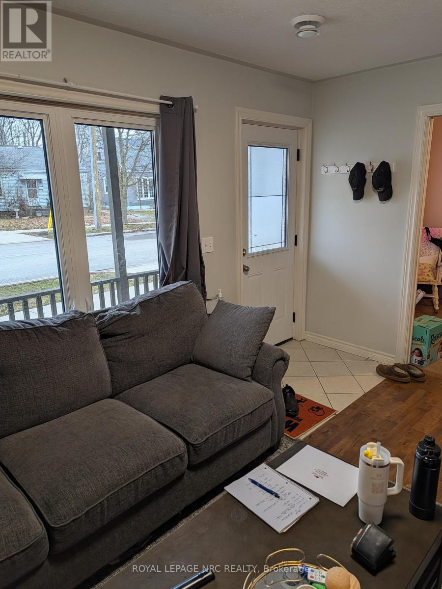 6 Nelles Road N, Welland, Ontario  L3B 2P2 - Photo 3 - X12685792